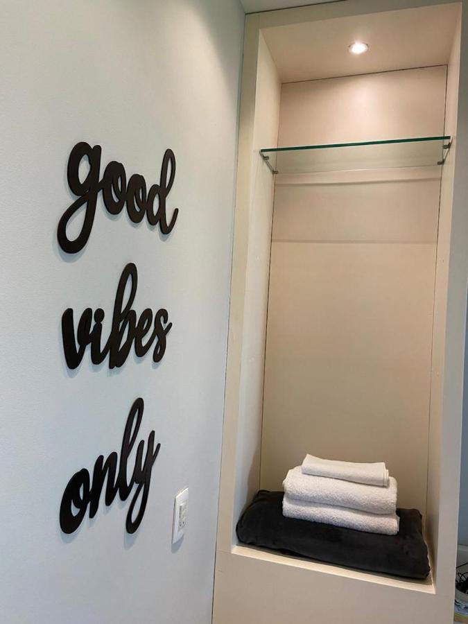 Apto Pe Na Areia Condominio Oceanside Camboinhas 니테로이 외부 사진
